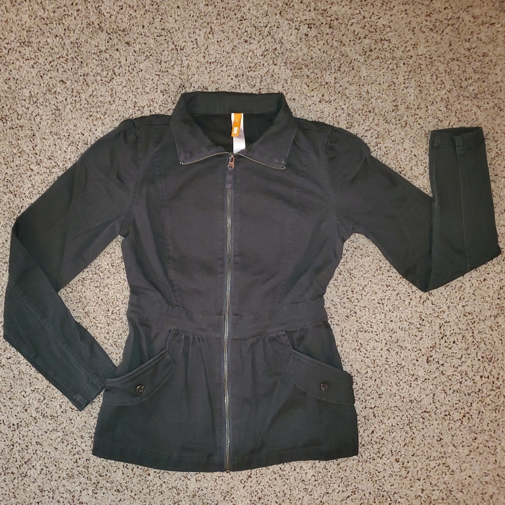 Lucy Athletic Zip Up Fitted Sweatshirt Hiking Outdoorsy Jacket
